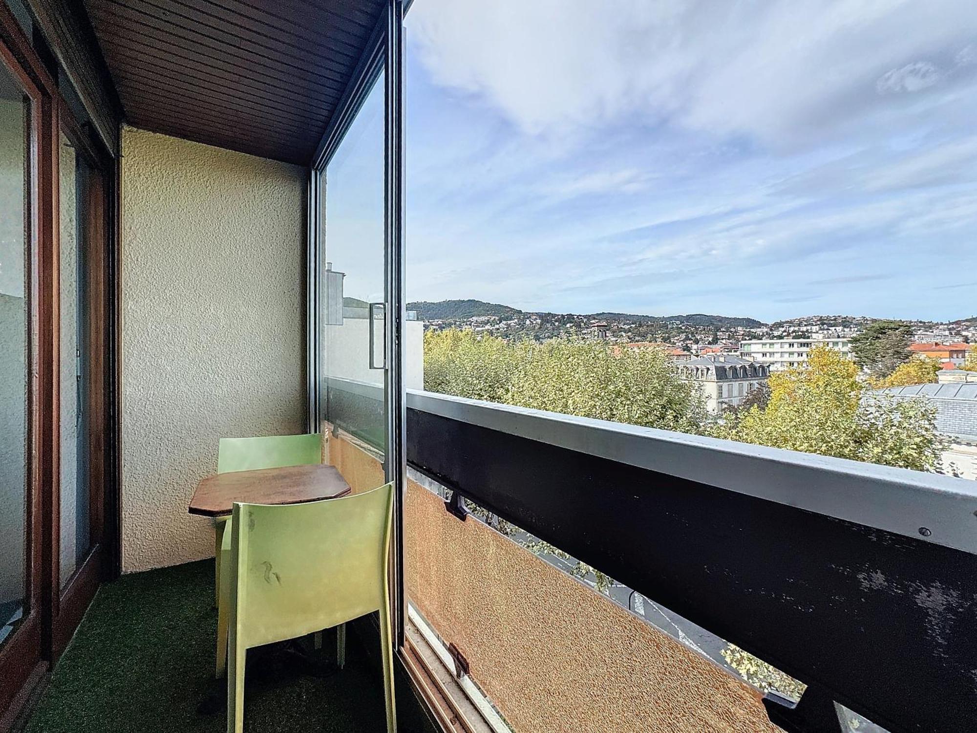 La Lassolas - Charmant T2 Avec Balcon Et Garage ชามาลิแยร์ ภายนอก รูปภาพ