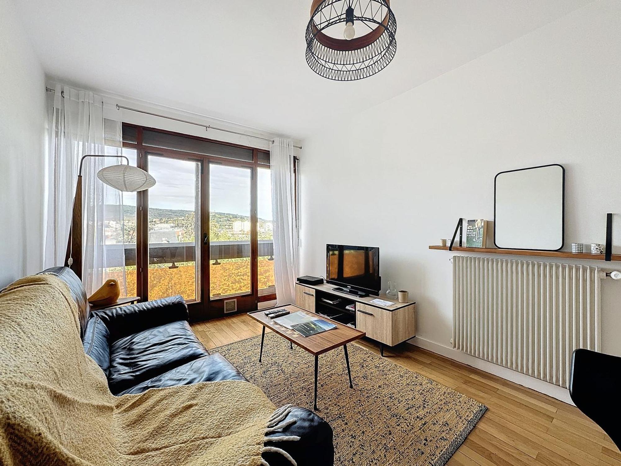 La Lassolas - Charmant T2 Avec Balcon Et Garage ชามาลิแยร์ ภายนอก รูปภาพ