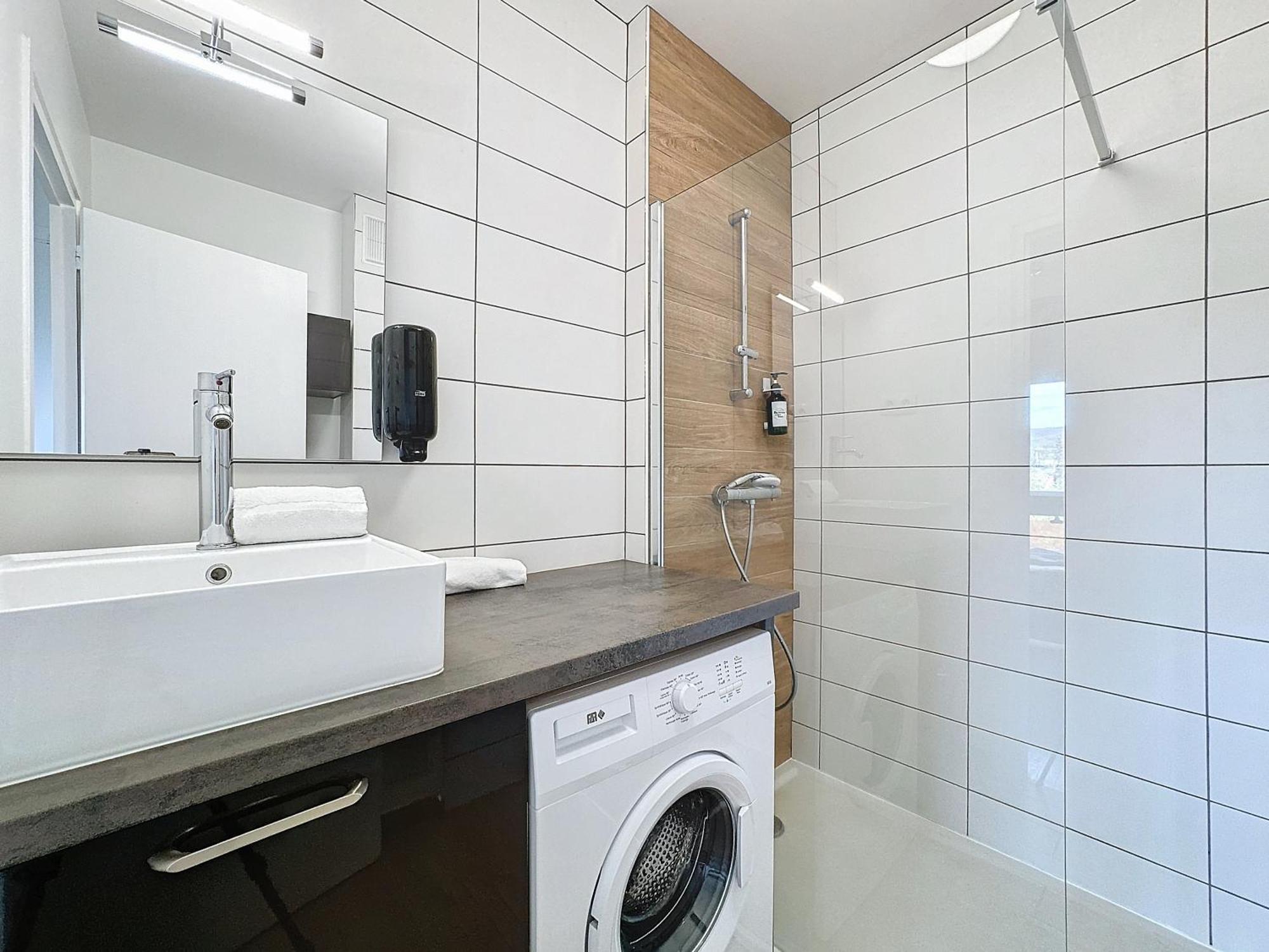 La Lassolas - Charmant T2 Avec Balcon Et Garage ชามาลิแยร์ ภายนอก รูปภาพ